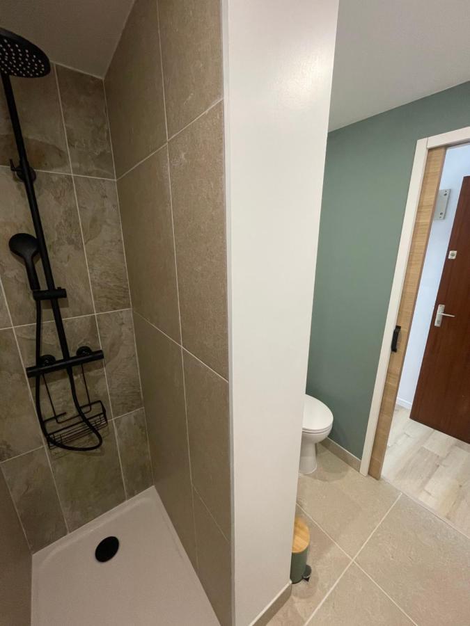 סנרי-סור-מר Studio Climatise Piscine Et Proche Plage מראה חיצוני תמונה